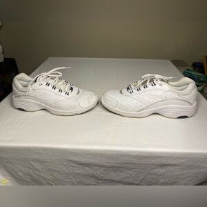 Easy Spirit Women’s White Walking Shoes 8.5